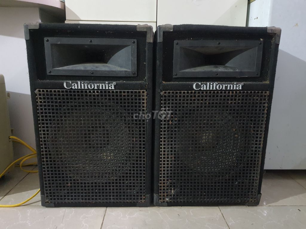 Thanh lý đôi loa California bass 30, nghe rất hay