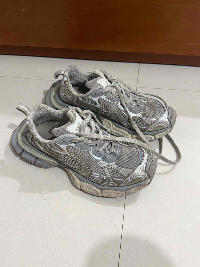Giày sneaker Balenciaga 3XL Xám 45 kích cỡ. Mua bán Giày dép tại Thành phố Nha Trang Khánh Hòa được đăng bởi Дмитрий Твердохлеб hình 1