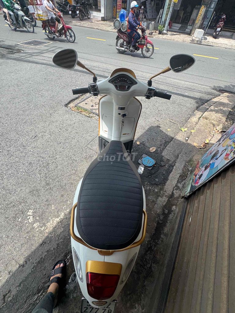 Piaggio Vespa Sprint Trắng 8000 km