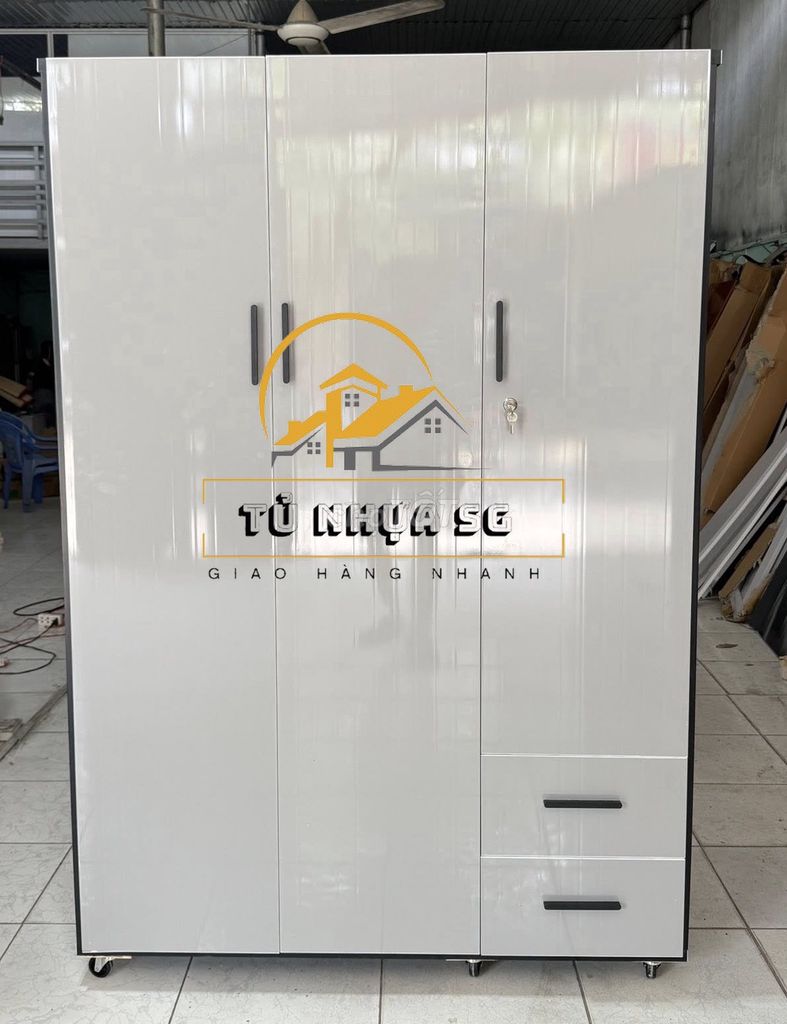 Tủ quần áo nhựa trắng 1m8x1m23 Mới. Mua bán Tủ, kệ gia đình tại Quận 7 Tp Hồ Chí Minh được đăng bởi Cửa Hàng Nội Thất hình 1
