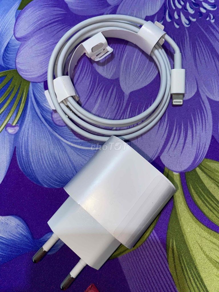 Bộ sạc Apple iPhone Trắng. Mua bán Phụ kiện (Màn hình, Chuột...) tại Quận Liên Chiểu Đà Nẵng được đăng bởi nguyễn duy nhất hình 1