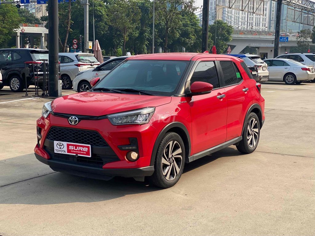 Toyota Raize 1.0 Turbo 2024 Красный 14 000 км