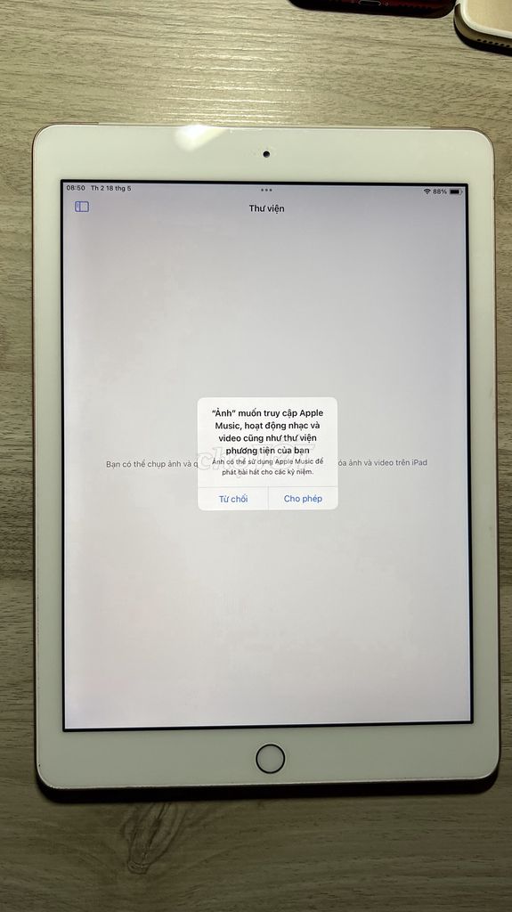 Apple iPad Gen 6 32GB Vàng hồng. Mua bán Máy tính bảng tại Quận 11 Tp Hồ Chí Minh được đăng bởi Đặng Minh Thuận hình 1