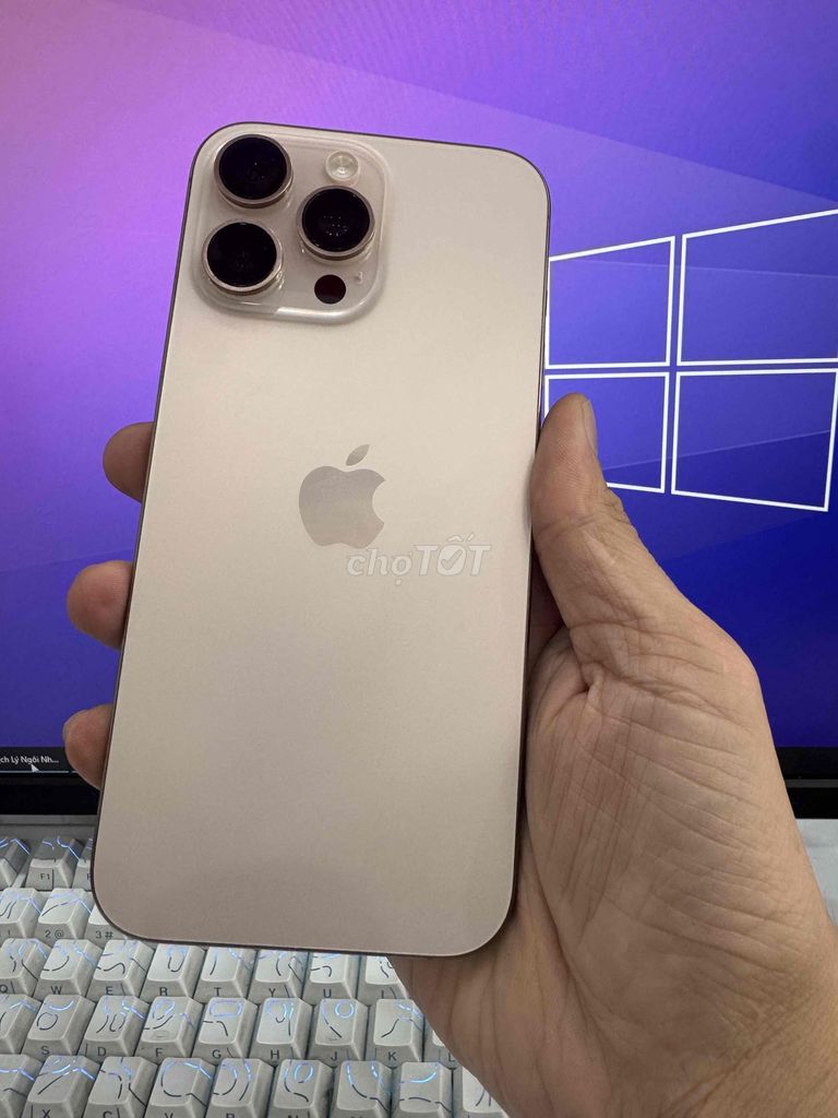 Apple iPhone 16 Pro Max chính hãng vna đẹp keng. Mua bán Điện thoại tại Quận Tân Bình Tp Hồ Chí Minh được đăng bởi Techgro Tạp hoá Công Nghệ hình 1