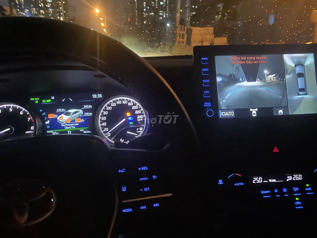 Toyota Camry 2.5Q cuối 2022 Đen 30.000 km. Mua bán Ô tô tại Quận 8 Tp Hồ Chí Minh được đăng bởi Tuan hình 5