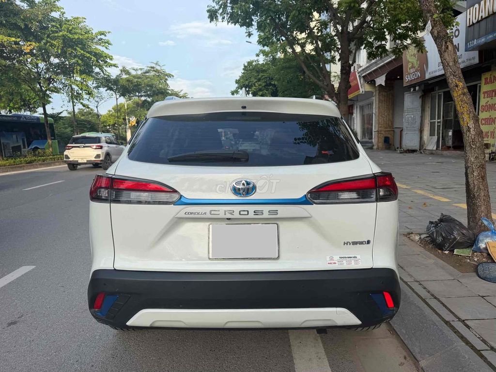 Toyota Corolla Cross 2022 1.8HV - 48000 км