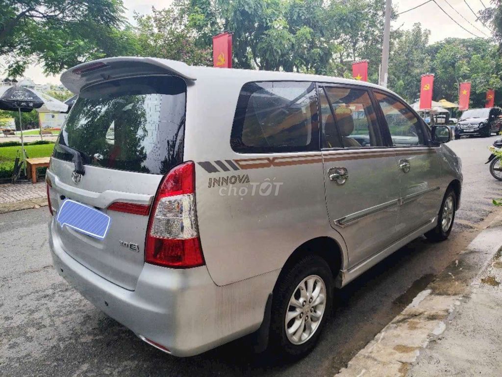 Innova MT sản xuất 2014 Gia Đình. Mua bán Ô tô tại Quận 8 Tp Hồ Chí Minh được đăng bởi VUONG  hình 6