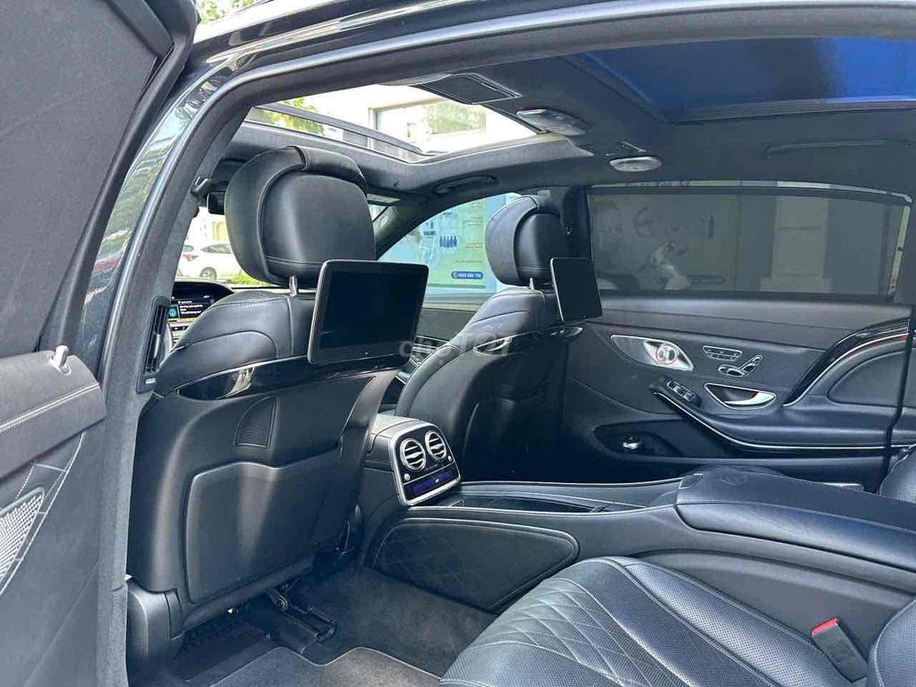 Mercedes Benz S Class 2017 Maybach S450 - 80000 km. Mua bán Ô tô tại Quận Thanh Xuân Hà Nội được đăng bởi nami hình 8