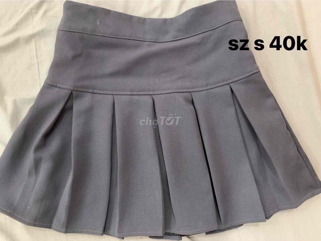 Chân váy Nữ Xám size S. Mua bán Quần áo tại Thành phố Đồng Xoài Bình Phước được đăng bởi Thuỳ Trang hình 1