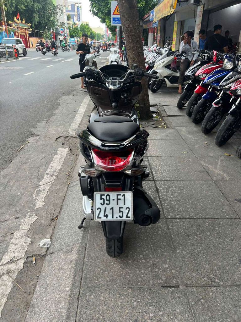 Honda PCX 125 2012 mới 90% Bstp chính chủ. Mua bán Xe máy tại Quận Tân Phú Tp Hồ Chí Minh được đăng bởi Tuanduy hình 5