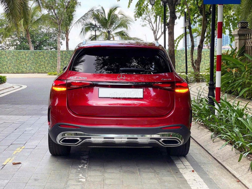 GLC 300 4Matic all new 2023 - 9000 km 2,2 Tỷ lấy. Mua bán Ô tô tại Quận 1 Tp Hồ Chí Minh được đăng bởi Lưu Thế Hoàng hình 1