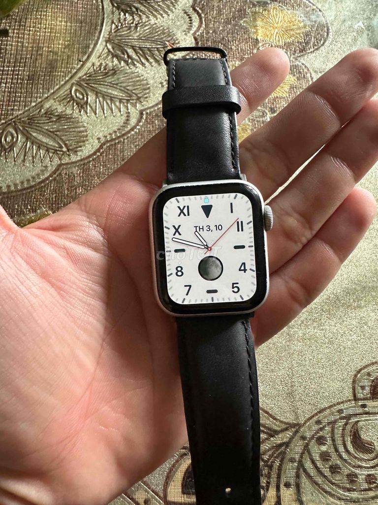 Pass Apple Watch seri5 size 40mm nguyên zin pin 96