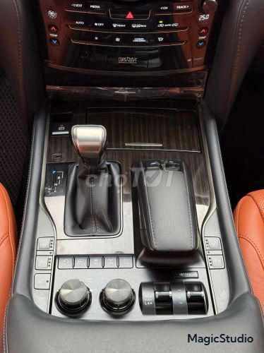 Автомобиль Lexus LX 570 Super Sport 2021 - 6 Тыр 980 Тон