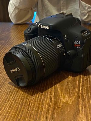 Canon 600d kèm lens kit