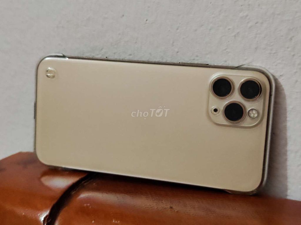 Apple iPhone 11 Pro 64GB Vàng. Mua bán Điện thoại tại Huyện Quảng Xương Thanh Hóa được đăng bởi Hoàng Phúc Nguyễn hình 1