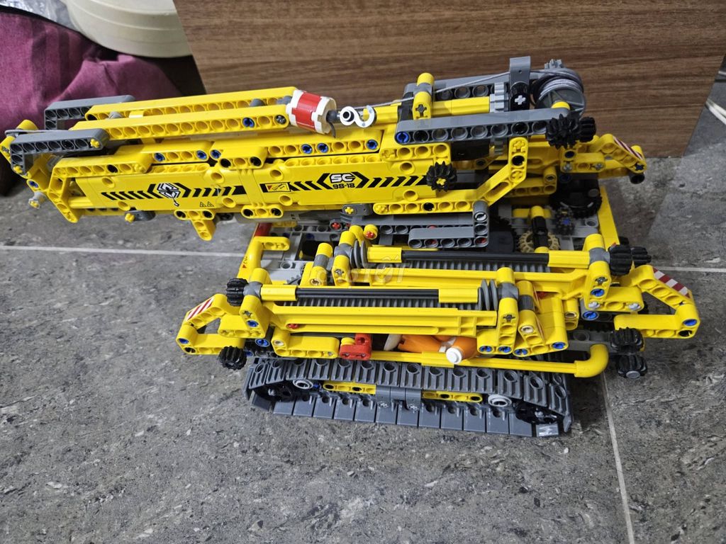 Cần cẩu Lego