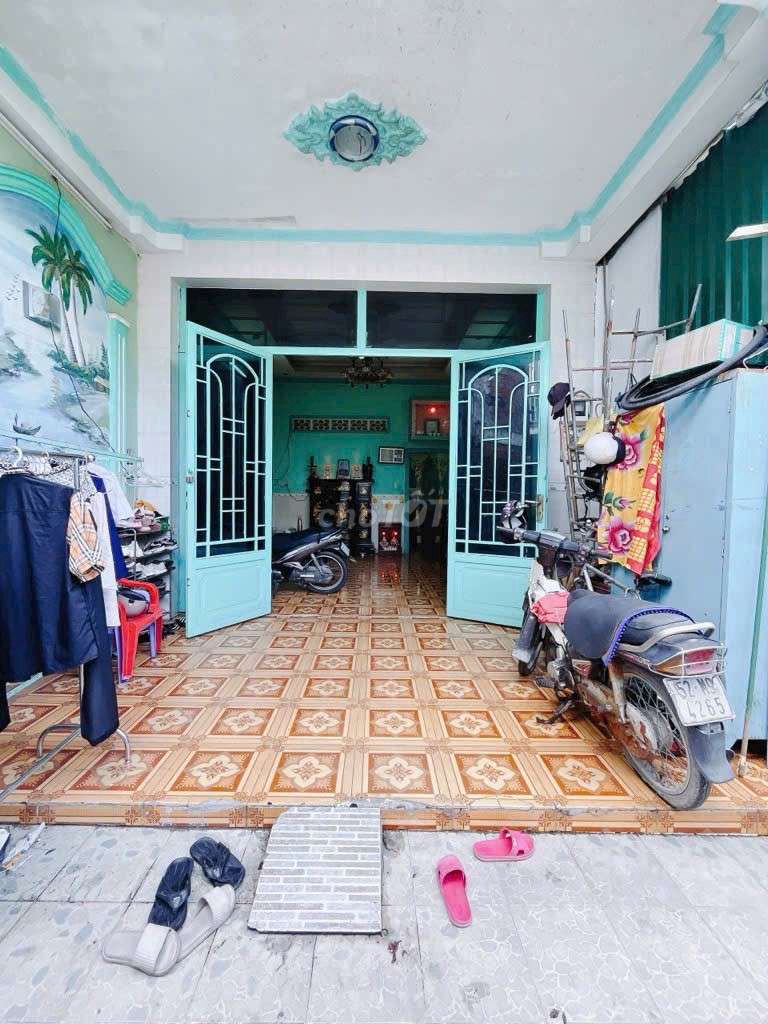 Nhà Lê Văn Lương Phước Kiển, Nhà Bè, 
DT: 5,5*18