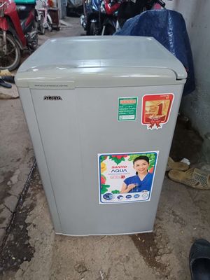 Cần bán tủ mini 90l aqua còn Sài rất ok. Mua bán Tủ lạnh tại Quận 7 Tp Hồ Chí Minh được đăng bởi Loan Tran