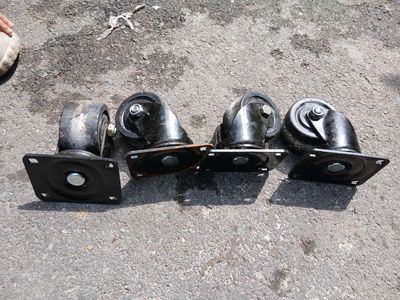 Bánh xe đẩy hàng Kim loại Cao su Đen. Mua bán Đồ chuyên dụng, Giống nuôi trồng tại Quận Bình Tân Tp Hồ Chí Minh được đăng bởi A sanh