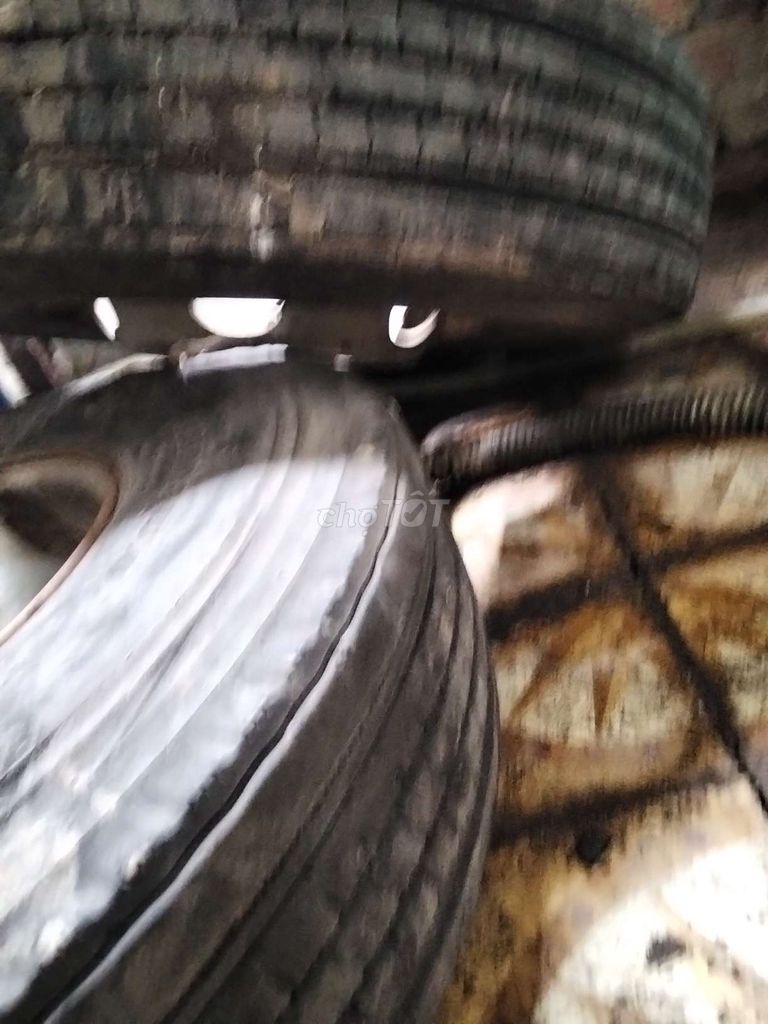 Lốp xe mam xe để chặt nhà cần bán gấp. Mua bán Phụ tùng xe tại Huyện Bến Lức Long An được đăng bởi Linh Lieu hình 12