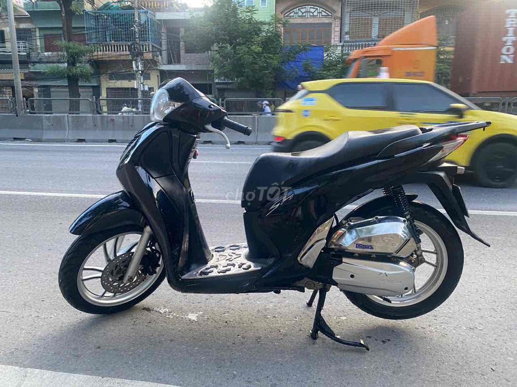 Honda sh zin cả xe đẹp mê ly biển vip. Mua bán Xe máy tại Quận Hồng Bàng Hải Phòng được đăng bởi Ly  hình 2
