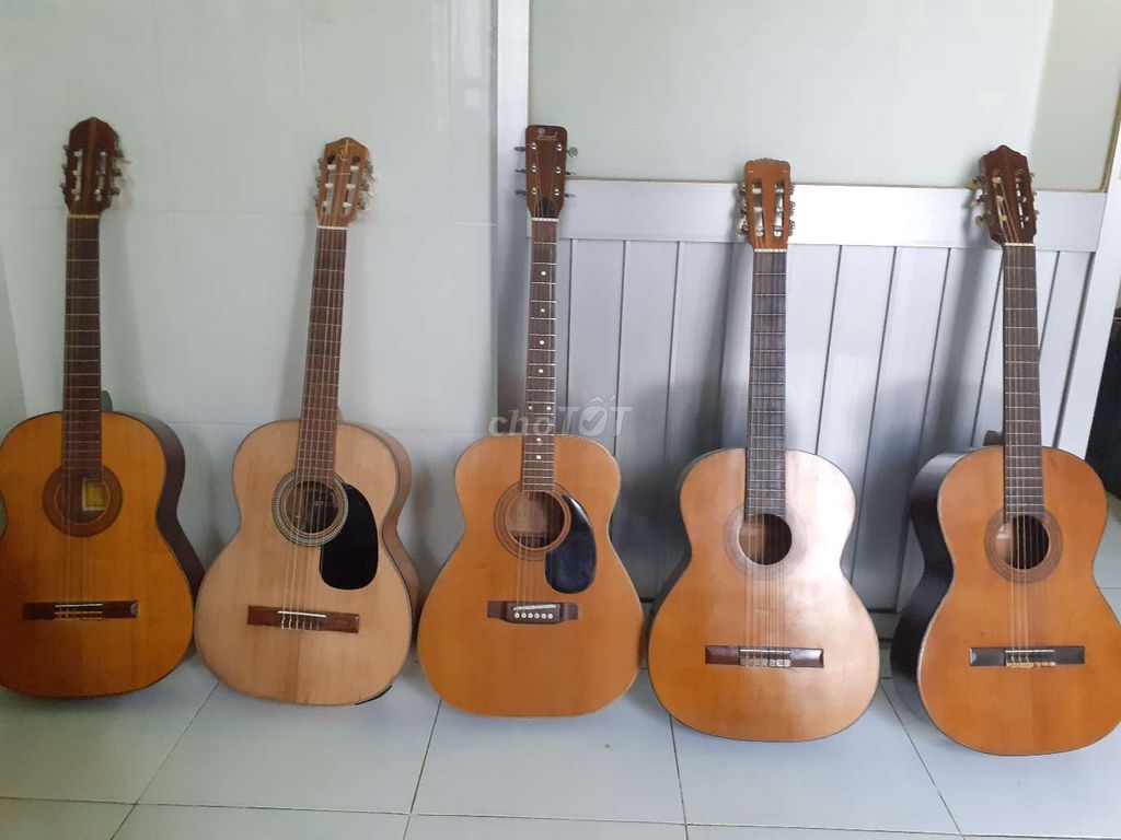 Lô guitar nhật đã dọn cần thanh lý.