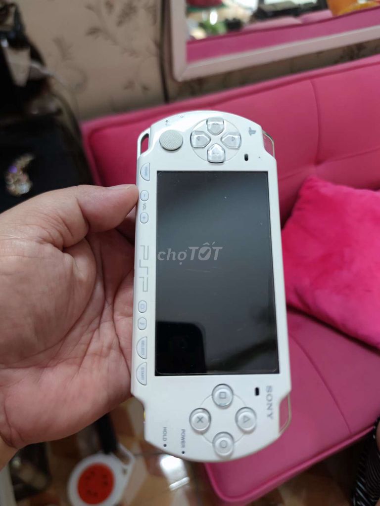 Psp 2000 trắng đẹp hack full