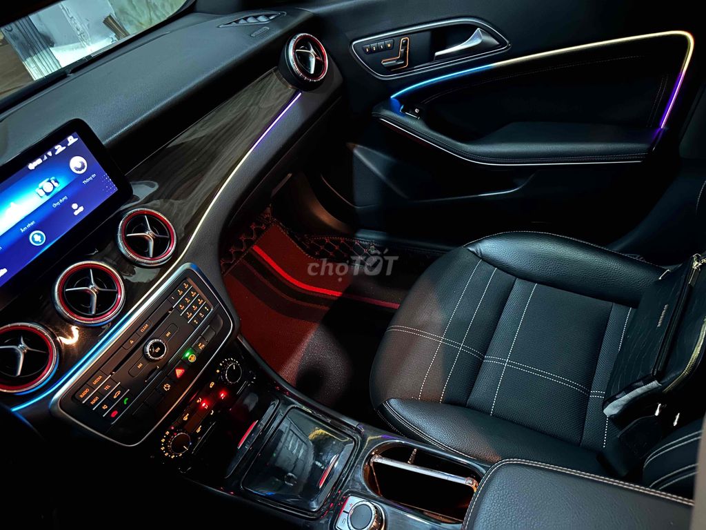 Mercedes Benz CLA Class 11/2015 CLA 200 - 75000 km. Mua bán Ô tô tại Quận 7 Tp Hồ Chí Minh được đăng bởi Auto Car Quận 7 hình 7