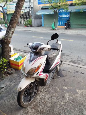 Yamaha Luvias Trắng Đã sử dụng. Mua bán Xe máy tại Quận 12 Tp Hồ Chí Minh được đăng bởi vo tuấn