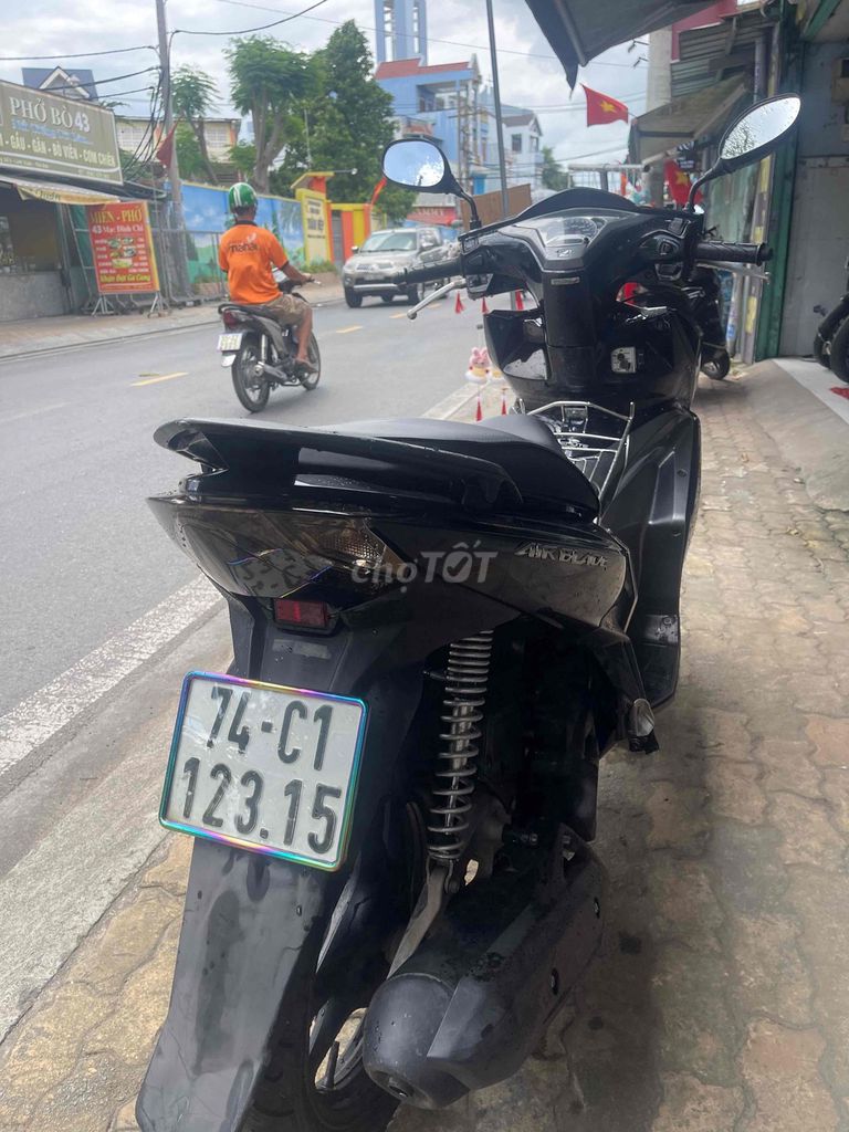 AB 125 bs 74 khá chất. Mua bán Xe máy tại Thành phố Thủ Đức Tp Hồ Chí Minh được đăng bởi CỬA HÀNG XE GẮN MÁY HOÀNG ANH  hình 7