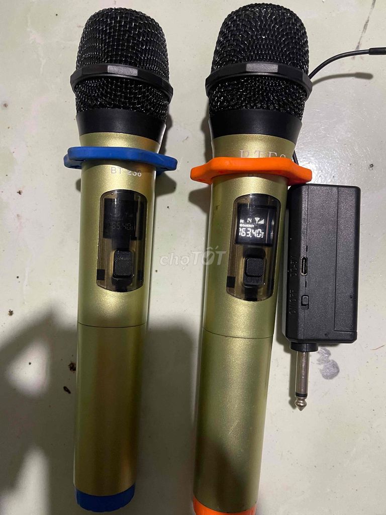 Micro không dây Vàng đồng. Mua bán Tivi, Âm thanh tại Huyện Châu Thành Đồng Tháp được đăng bởi Khánh Đôrêmon hình 1