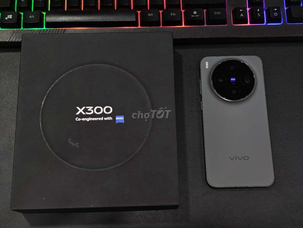 Vivo X300 12/256 chính hãng fullbox. Mua bán Điện thoại tại Quận Ninh Kiều Cần Thơ được đăng bởi Nguyễn Toàn hình 1