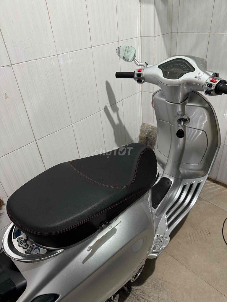 Vespa Sprint Bạc porsche. Mua bán Xe máy tại Quận 8 Tp Hồ Chí Minh được đăng bởi Silver hình 3