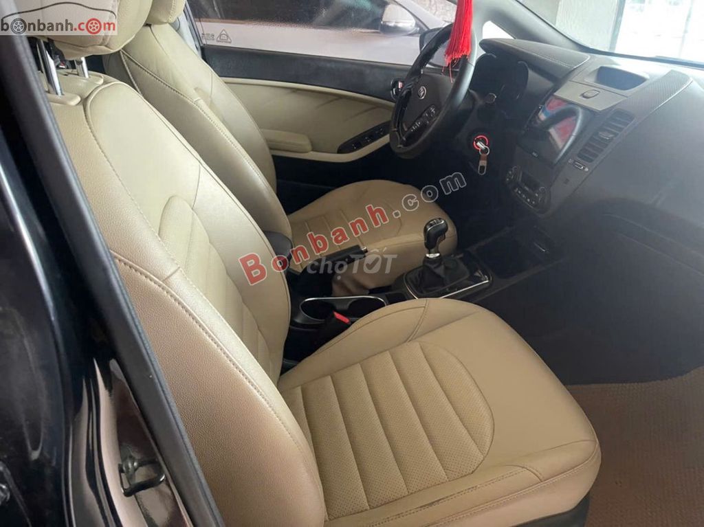Kia Cerato màu đen. Mua bán Ô tô tại Huyện Quảng Xương Thanh Hóa được đăng bởi Lam ngoc cuong  hình 2