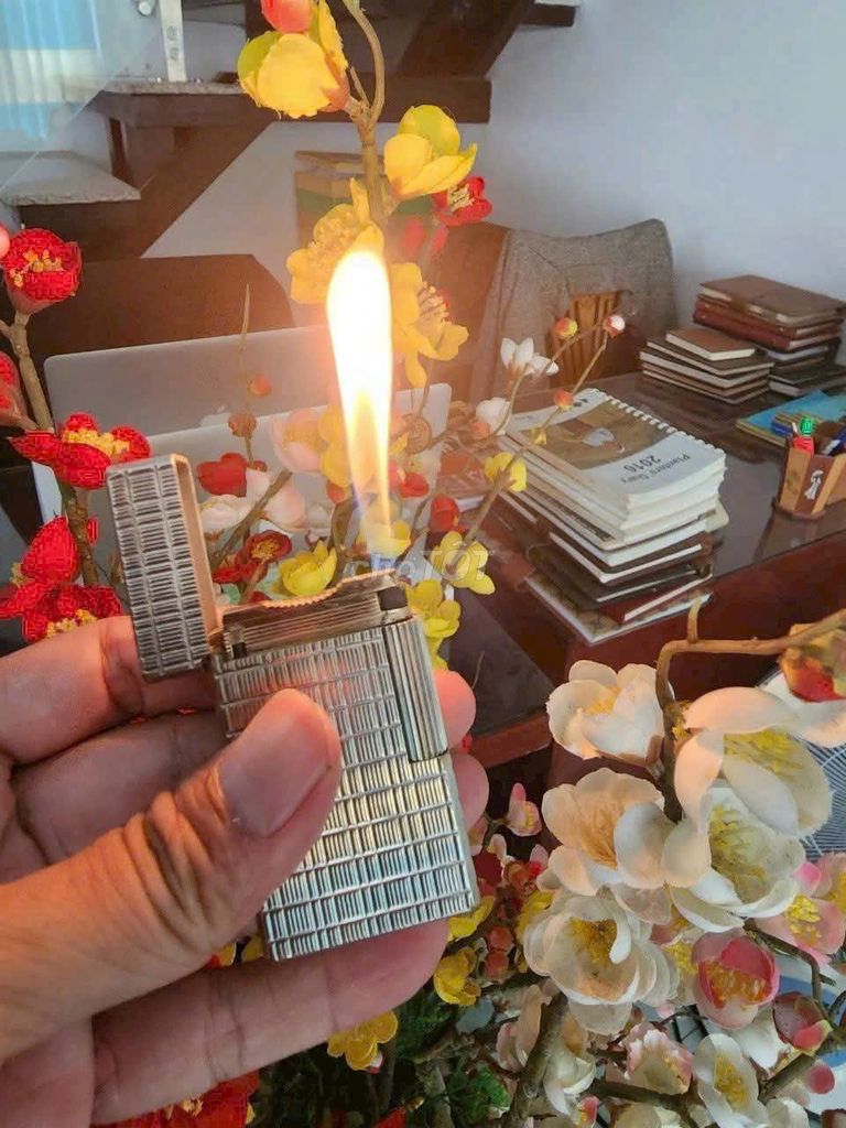 THANH LÝ Bật lửa Dupont Cổ đẹp zin như mới. Mua bán Đồ sưu tầm, đồ cổ tại Thị xã Bến Cát Bình Dương được đăng bởi Đồng Hồ Mắt Kính Độc Đẹp Hiếm PND hình 1