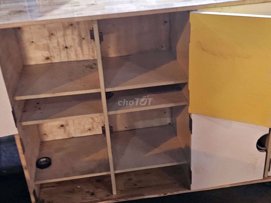 kệ gỗ. Mua bán Tủ, kệ gia đình tại Quận Tân Bình Tp Hồ Chí Minh được đăng bởi A phát hình 1