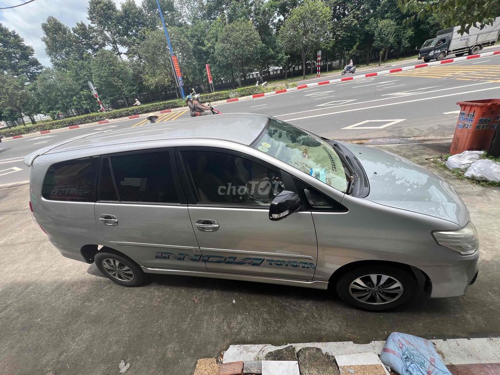 Toyota Innova 2015 2.0E - 132000 km. Mua bán Ô tô tại Thị xã Tân Uyên Bình Dương được đăng bởi Lý Nịnh hình 4
