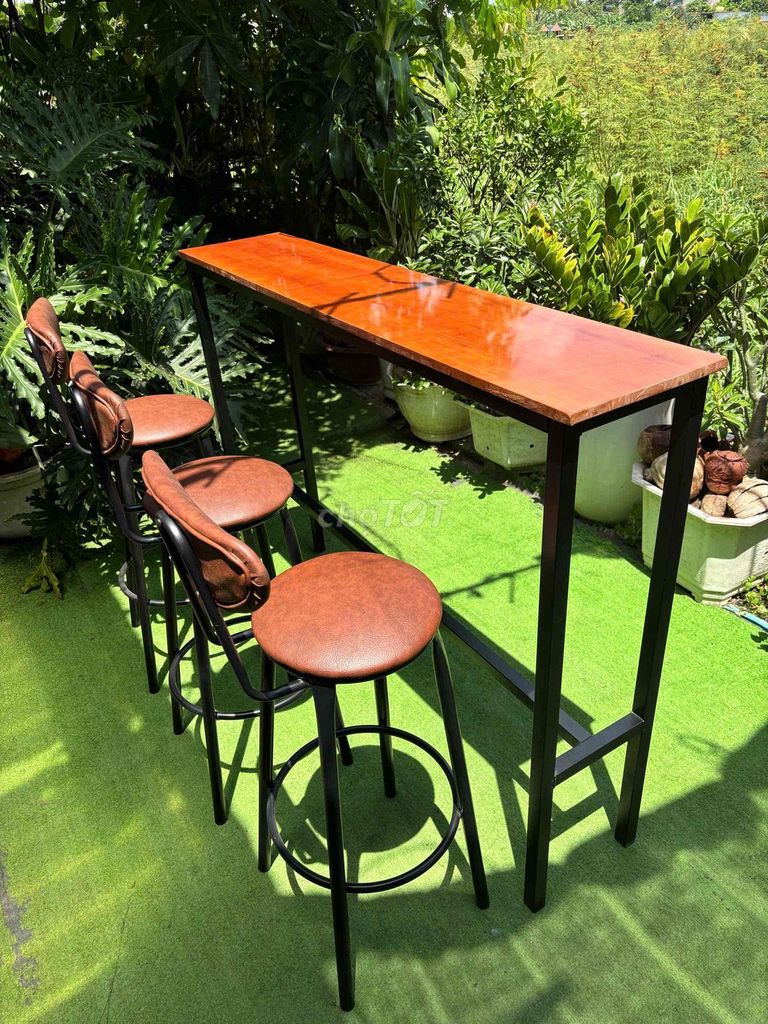 Mình cần thanh lý 4 bộ bàn ghế cao bar caffe 🌼🌿. Mua bán Bàn ghế tại Huyện Bình Chánh Tp Hồ Chí Minh được đăng bởi Tú Nam hình 1
