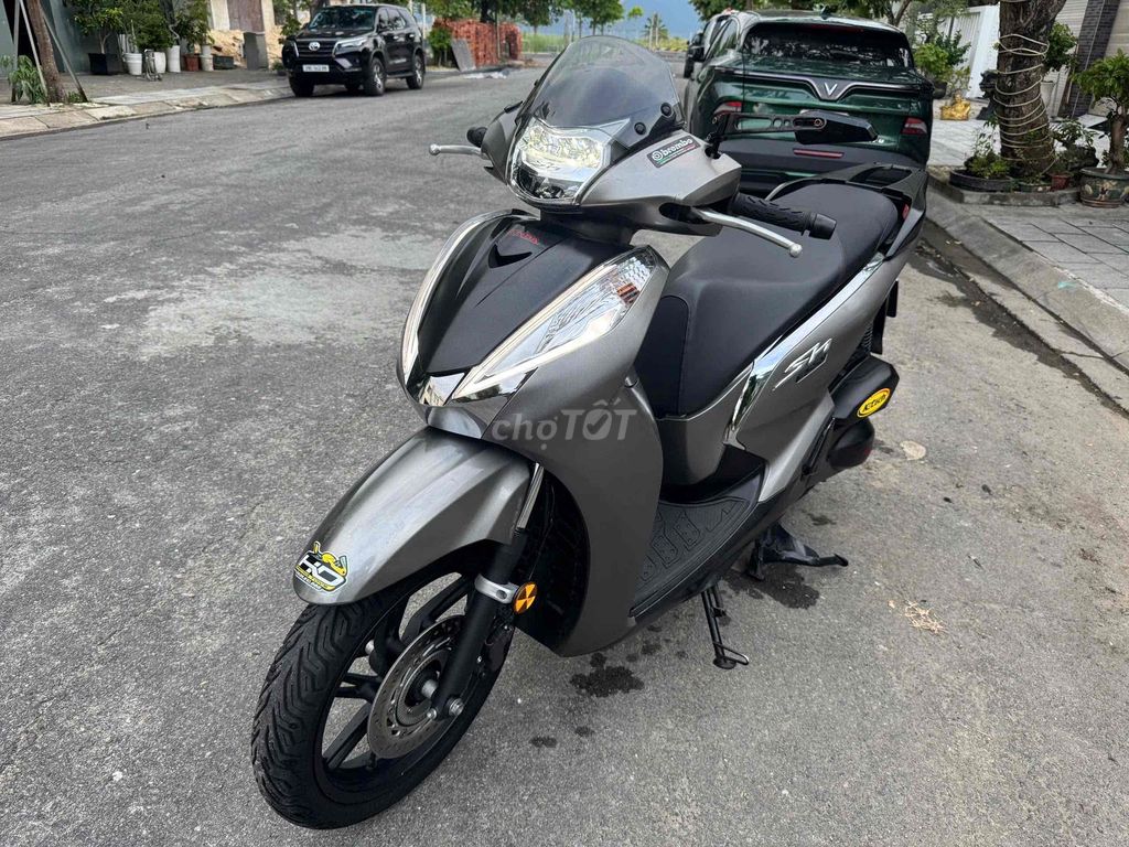 Honda SH300i 2019 серый 10k из Италии