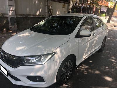 Bán xe Honda City 1.5 CVT sx 2018 màu trắng