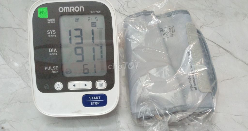 Máy đo huyết áp bắp tay Omron HEM 7130 - xtay Nhật