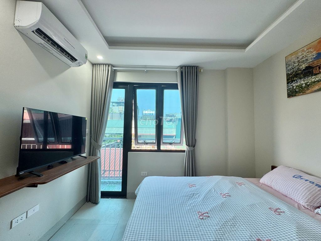 CHO THUÊ STUDIO BAN CÔNG NHÀ MỚI 100%  NẰM NGAY  MAI DỊCH, HỒ TÙNG MẬU