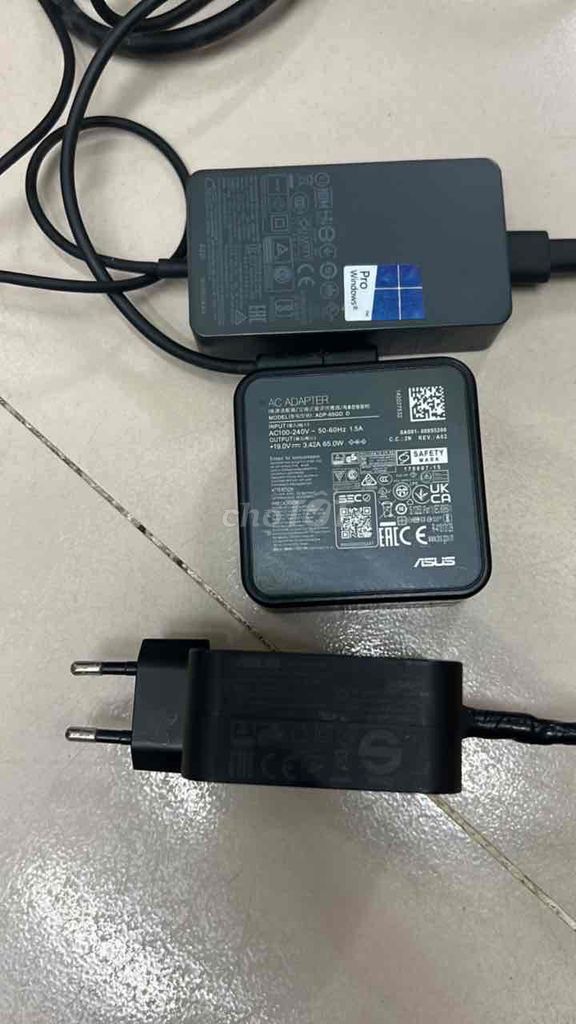 Sạc laptop ASUS ADP-65DW B Đen. Mua bán Phụ kiện (Màn hình, Chuột...) tại Quận 10 Tp Hồ Chí Minh được đăng bởi Nguyễn Huy hình 1