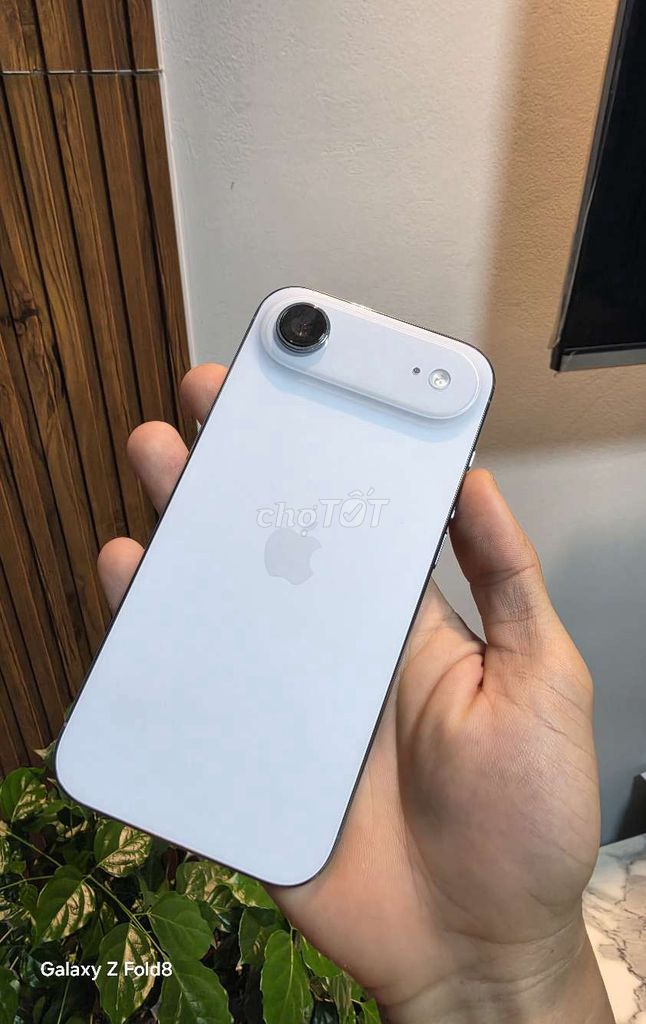 Iphone Air lock nguyên zin pin 100% sạc 70 lần. Mua bán Điện thoại tại Quận 12 Tp Hồ Chí Minh được đăng bởi SAMSUNG STORE hình 1
