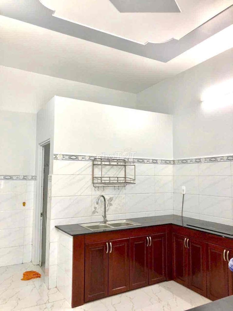 Nhà Bán Phú Định giáp Q6 ,Sổ Hồng hoàn công đủ, BTCT,cách MT 50m