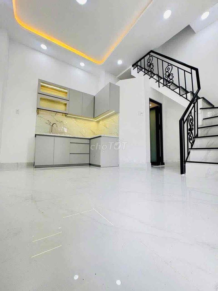 Nhà cho thuê nguyên căn cao lỗ mới đẹp hiện đại . Ngang 5x5m2 3 tầng 1