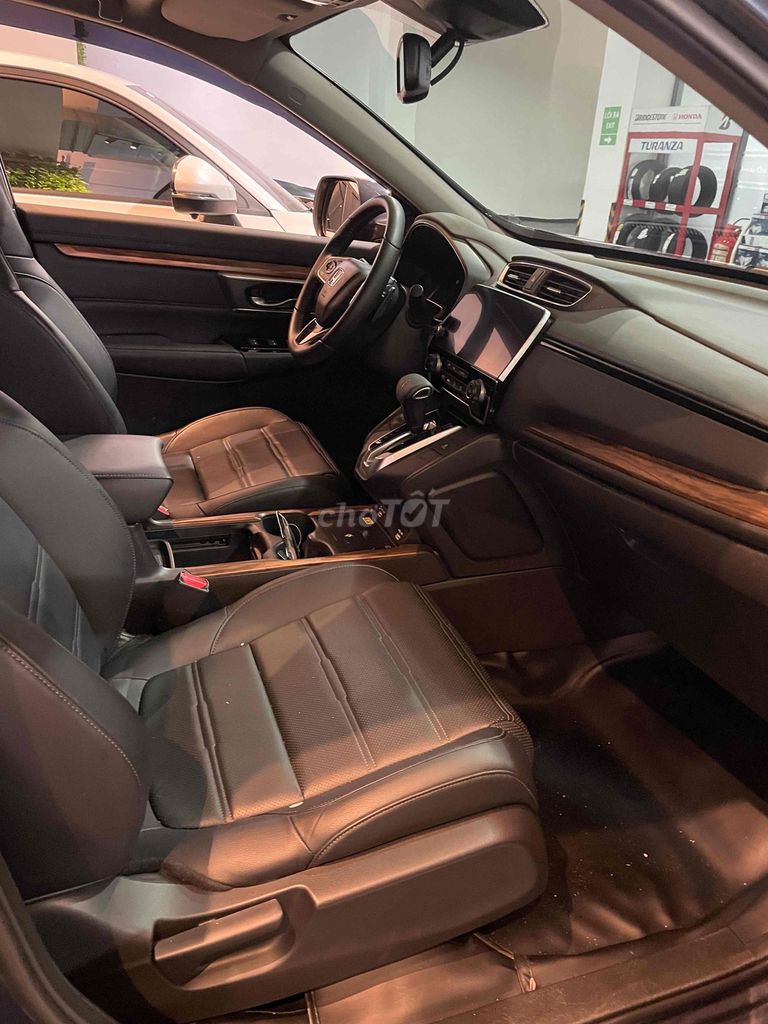 HONDA CRV L 2023 - XE LƯỚT : 11.300km - NHƯ MỚI. Mua bán Ô tô tại Quận 7 Tp Hồ Chí Minh được đăng bởi Honda Ô Tô Sài Gòn Quận 7 hình 6