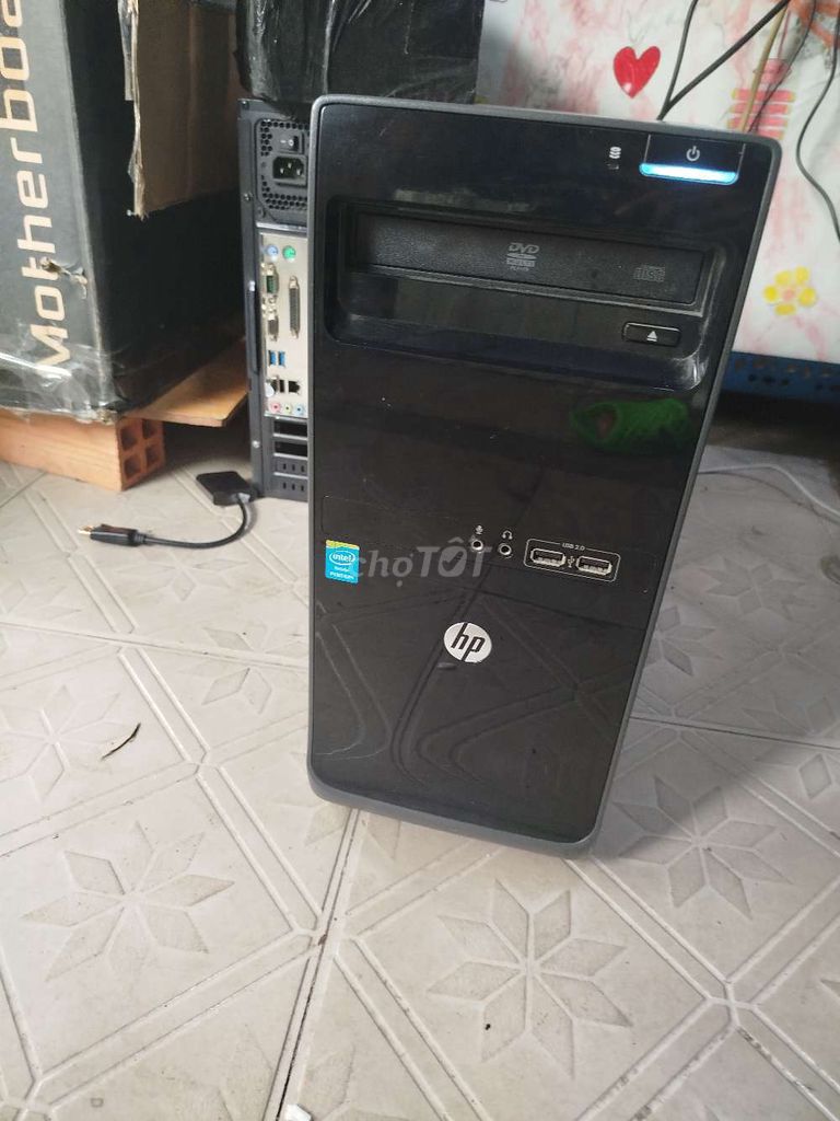 Case HP 202G1 MT i5 / R8G / SSD 128G