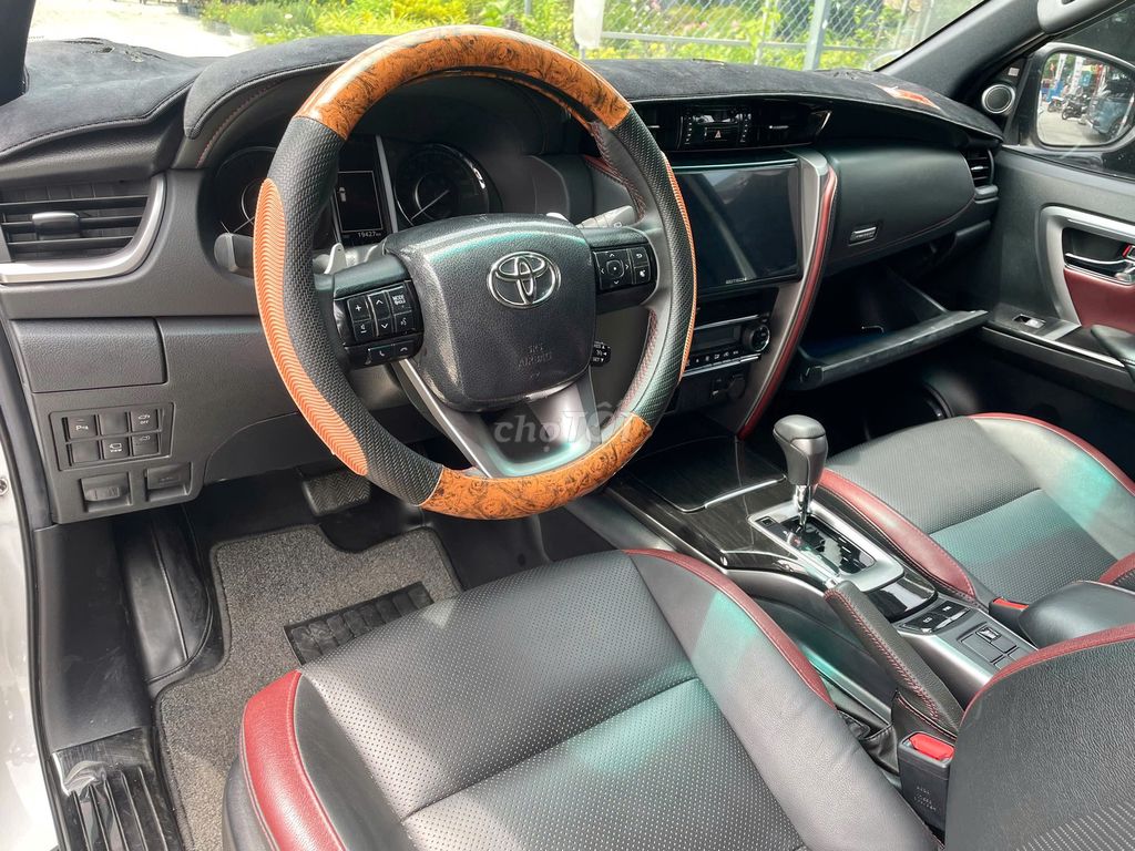 Toyota Fortuner Legender 4x2 AT 2023 - 19000 km. Mua bán Ô tô tại Thành phố Thủ Đức Tp Hồ Chí Minh được đăng bởi ĐỨC XE LƯỚT hình 4