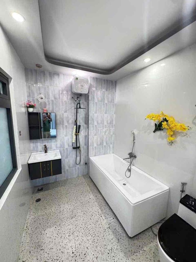 Furnished 3-storey house with a garage on Lê Thiệt — photo 6